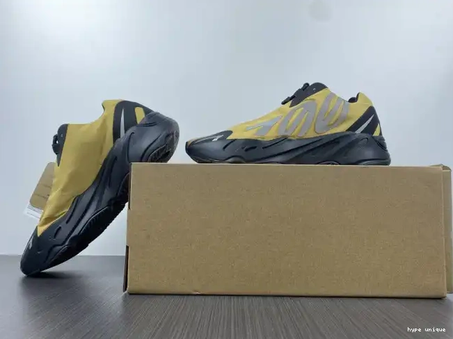 hype GZ0717 Flux' 700 Boost 'Honey Yeezy MNVN 0530
